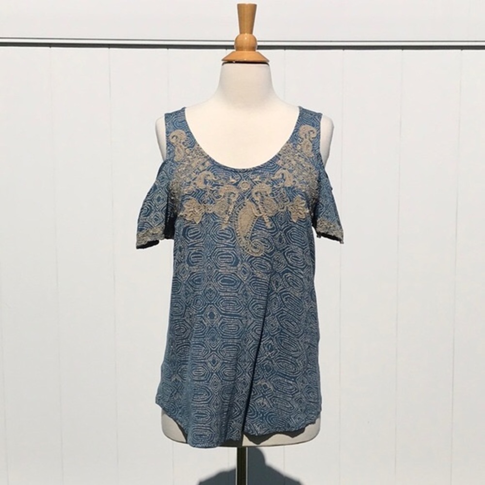 Lucky 🍀 Brand Blue Cold Shoulder Short Sleeve Embroidered Tunic Top Size Medium
